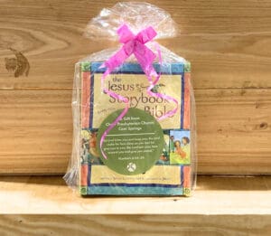 Neighbor Story: Groceries with a Gift 9